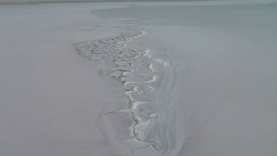 Tuz Gölü can çekişiyor! 130 bin futbol sahasından 13 bine düştü 18